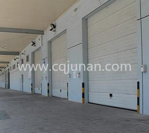 工業(yè)提升門圖片